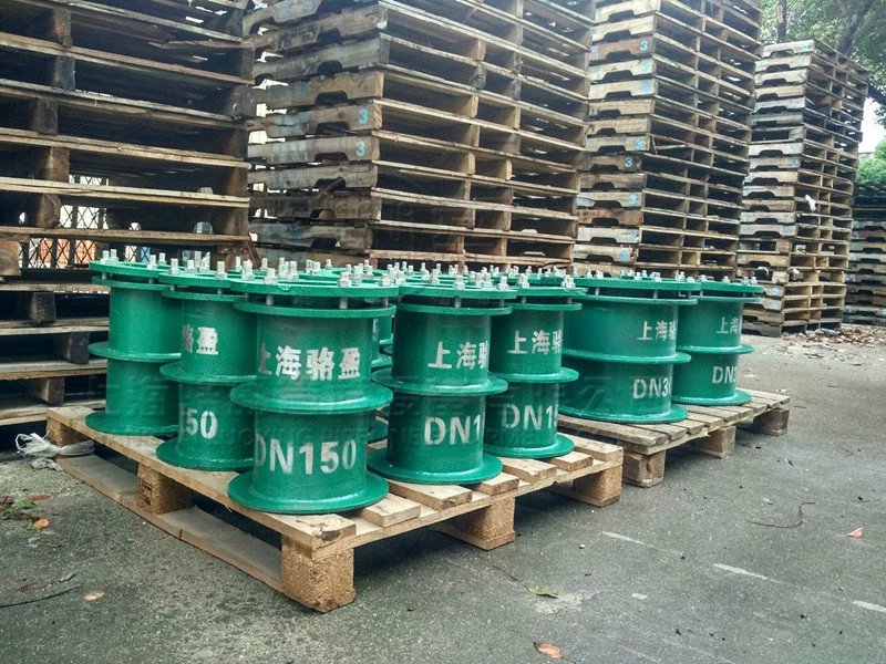 <a href=http://www.m.01ytw.com target=_blank class=infotextkey>柔性防水套管</a>防水層被破壞的原因